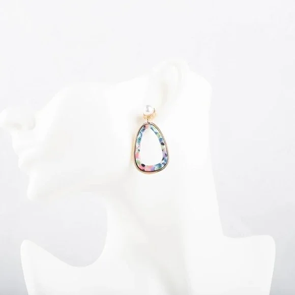 Multi-Color Pearl Fashion Geometric Earrings - Picture 3 of 8